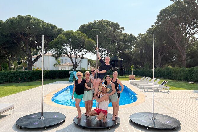 Algarve: Ocean View Pole Dance Experience with Prosecco - Beginner lesson: walking, posing, sitting, and spinning